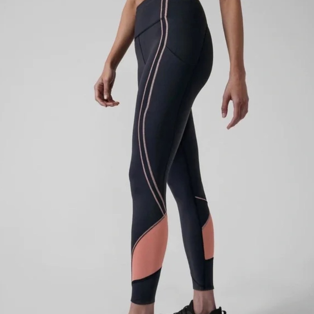 Athleta Ultimate Stash Pocket
Ignite 7/8 Tight, Large